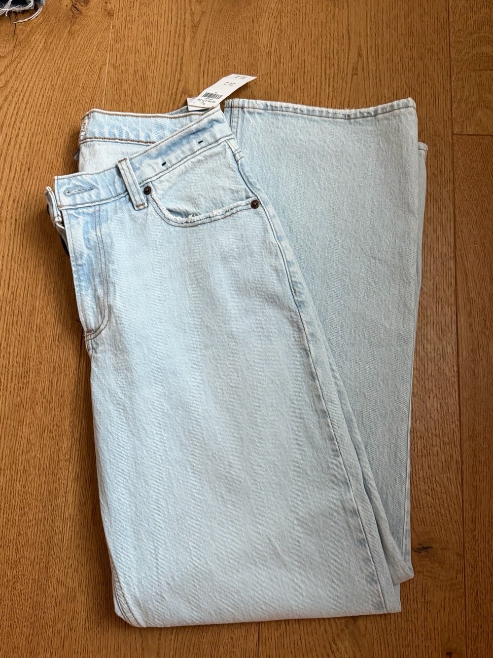 Abercrombie & Fitch Light Blue Jeans - Classic Straight Fit